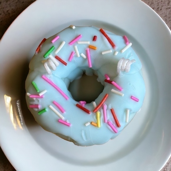 ⚠️SALE Candle // Handmade Blue Glaze Donut Shaped Soy Wax Candle SEND OFFERS - Picture 4 of 4